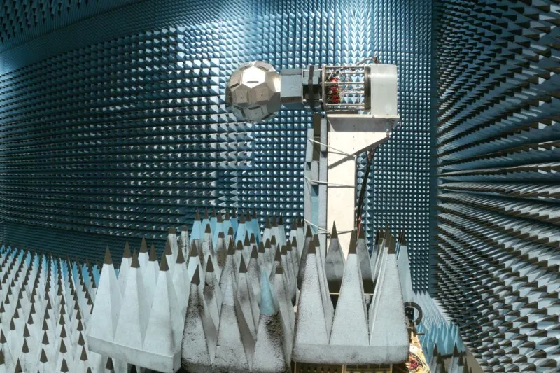 Antenna anechoic chamber – Far-field Range (8m)<br>
